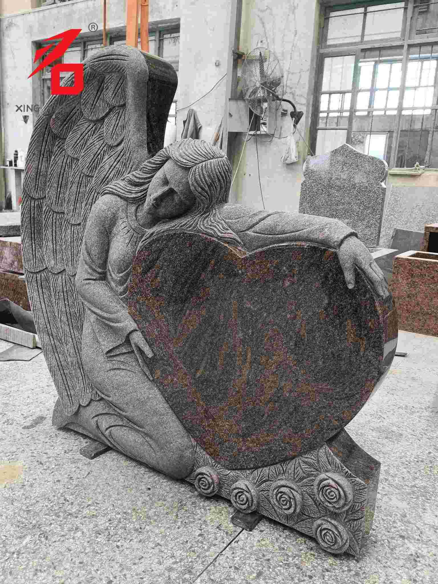 Malaikat Guardian Heart Granite Art batu nisan