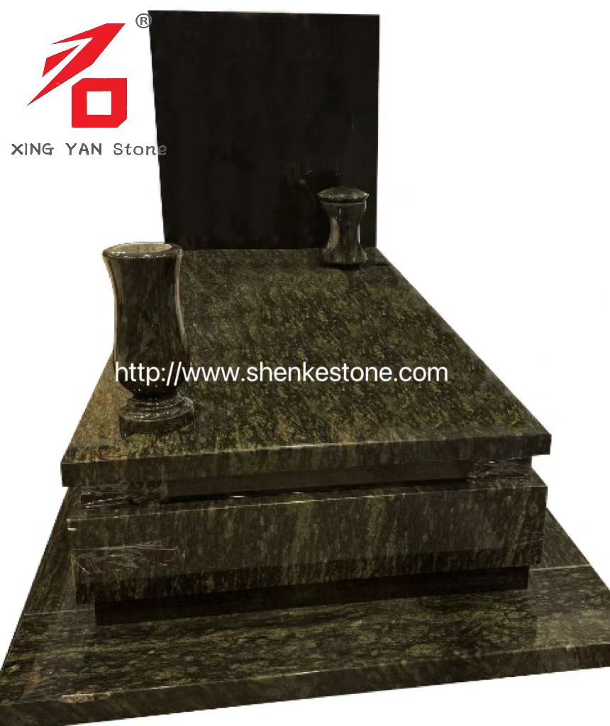 Monumen granit hijau zaitun dan menyokong tablet batu hitam, pasu, dan tanglung