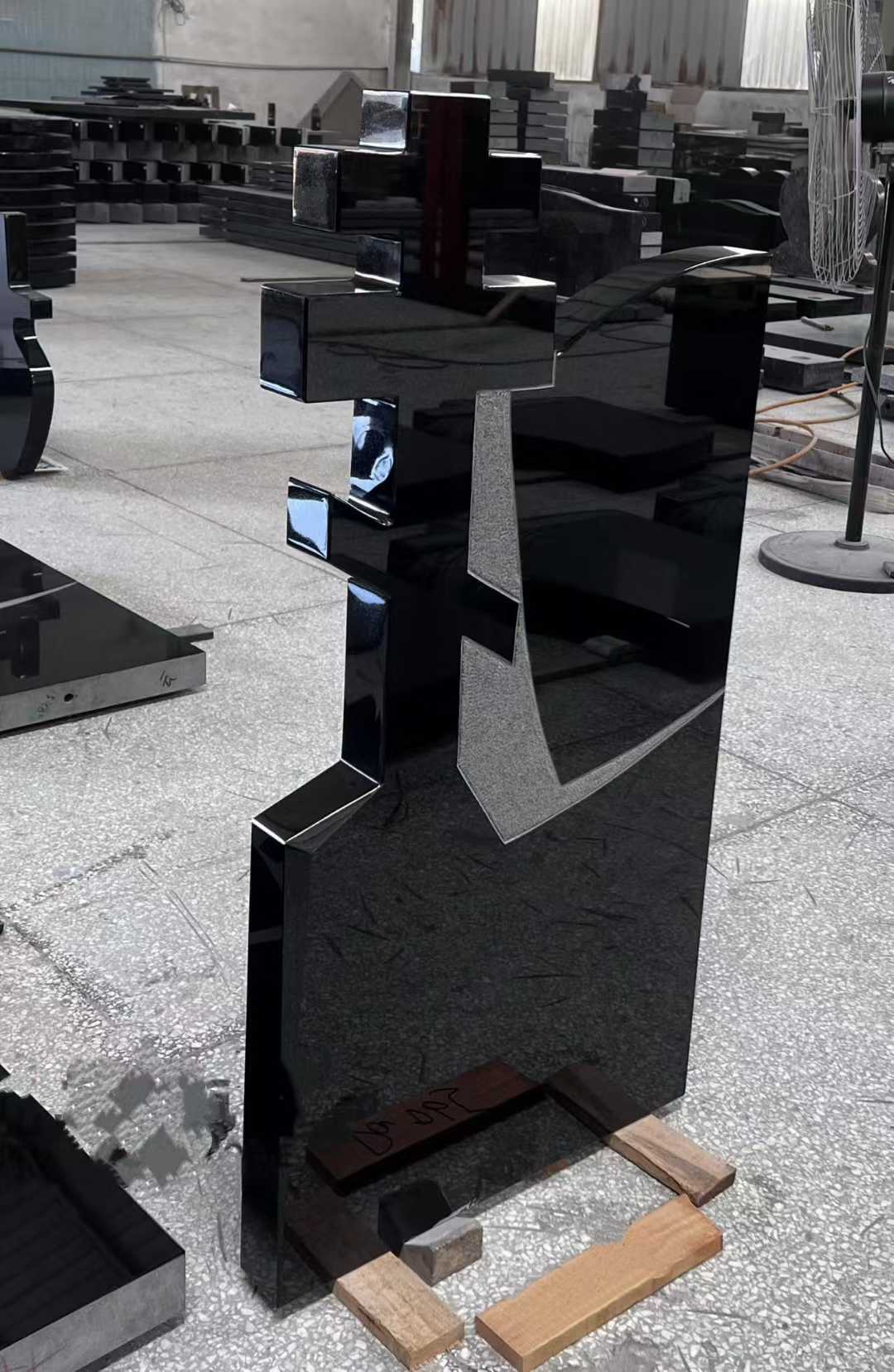 Batu nisan geometri kreatif xingyan