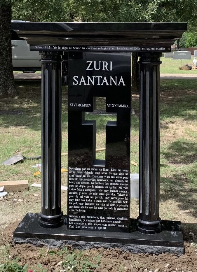 Monumen Artistik Artistik Salib Xingyan